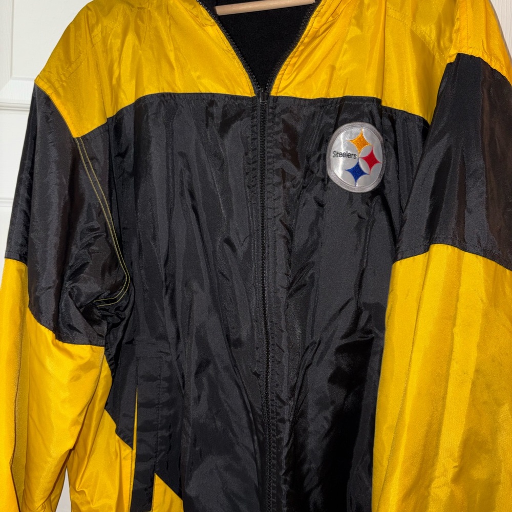 Steelers  XL reversible NFL Black and Yellow Jacket
